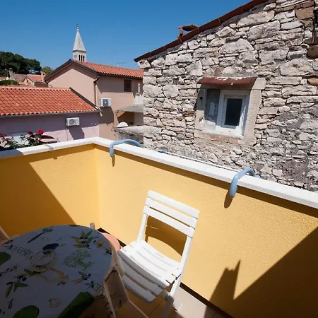 Dario 3* Novigrad Istria